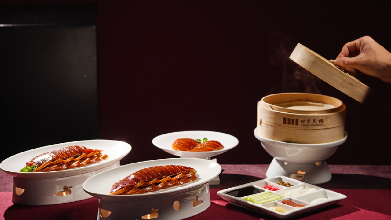 Peking Chamber roast duck with pancakes and sauces
